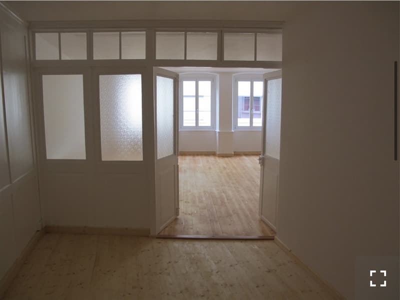 Recherche locataire pour appartement de 2,5 pièces en vieille ville avec pièce supplémentaire 100 m² (7)