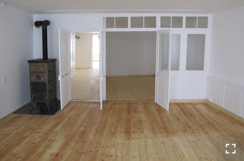 Recherche locataire pour appartement de 2,5 pièces en vieille ville avec pièce supplémentaire 100 m² (6)