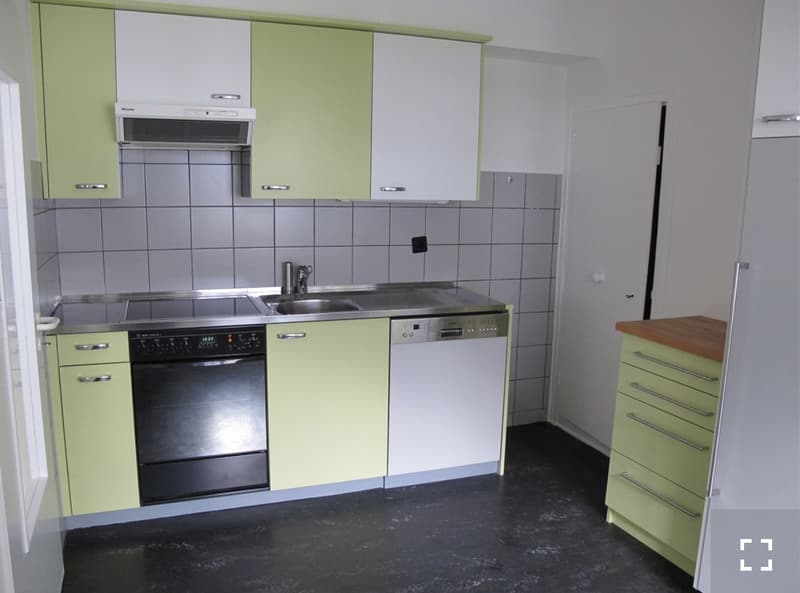 Recherche locataire pour appartement de 2,5 pièces en vieille ville avec pièce supplémentaire 100 m² (10)
