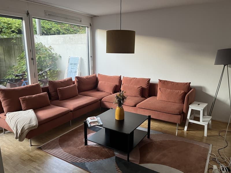 Bright unfurnished room in shared Altstetten apartment, 15min to Zurich city center (1)