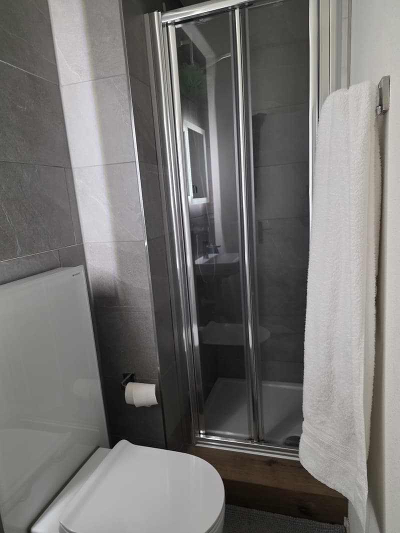 Tenant wanted (8)