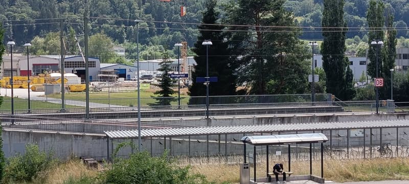 Bahnhof in Sichtweite, kaum zu hören