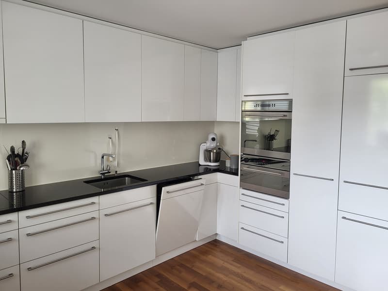 Tenant wanted for 2.5-room apartment in ideal location (2)