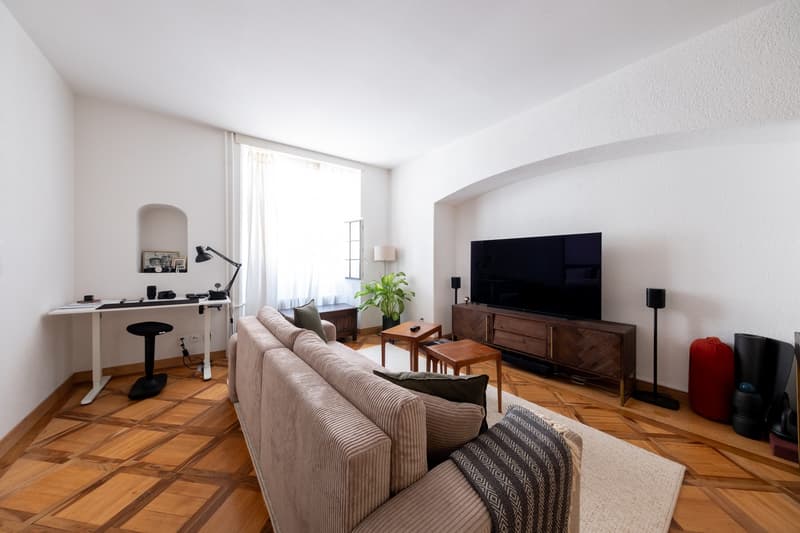 Charming 2-room apartment in the heart of the old town (2)