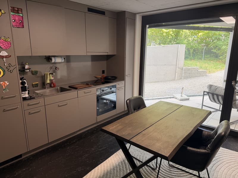 Appartement moderne de 2,5 pièces au rez-de-chaussée (1)