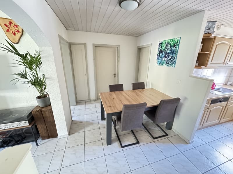 3.5-room apartment on the Rhine with balcony, furnished, fixed-term sublet. (2)