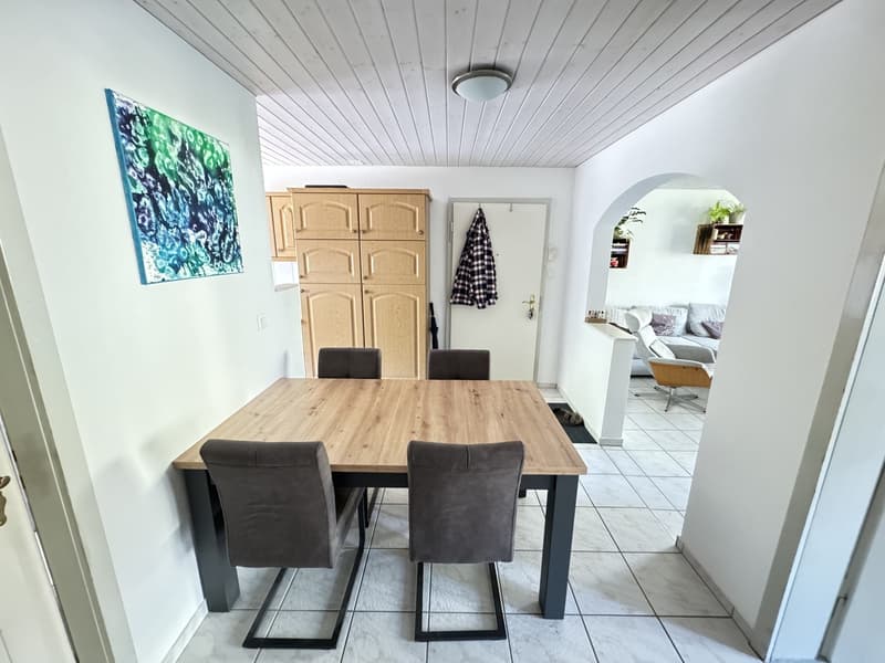 3.5-room apartment on the Rhine with balcony, furnished, fixed-term sublet. (1)