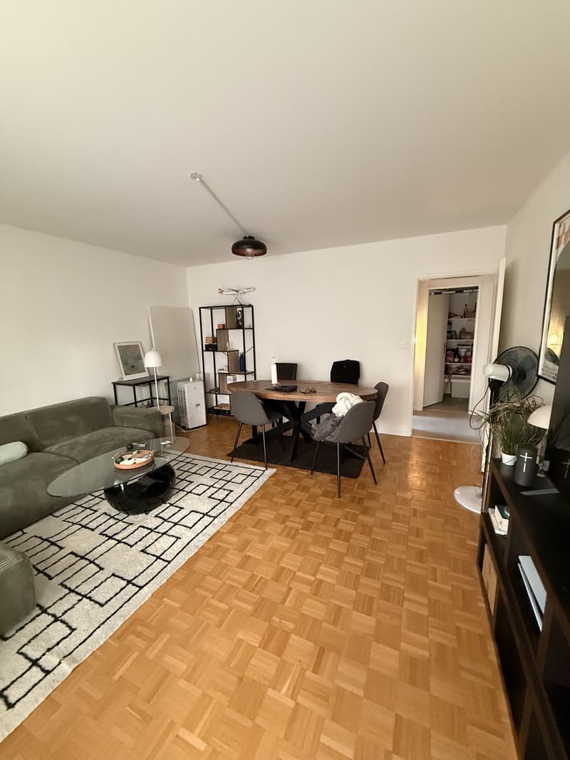 Bright, unfurnished room in a fully equipped 2-person flatshare | Helles, unmöbliertes Zimmer in voll ausgestatteter 2er-WG (6)