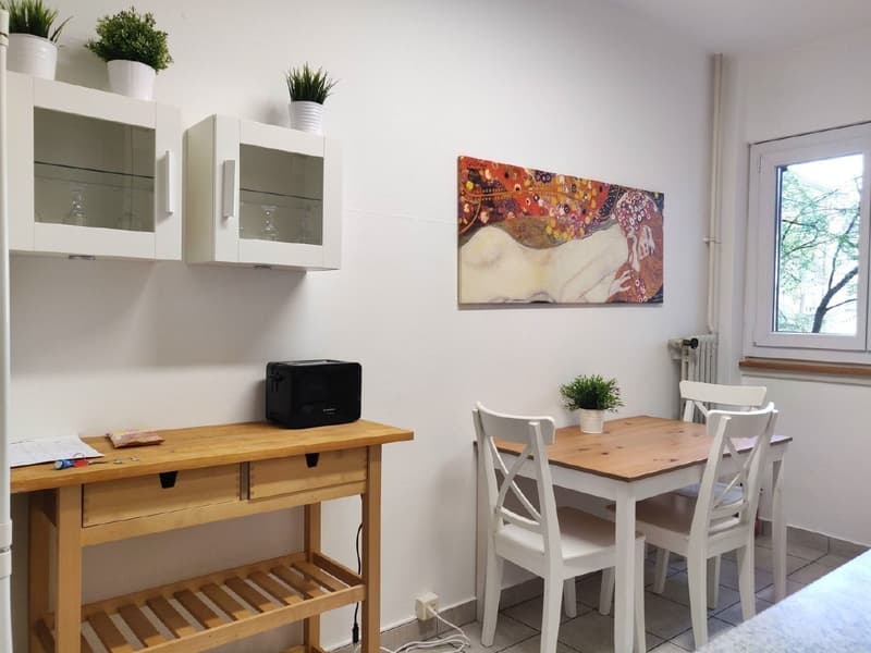 Chambre meublée pour location dans un emplacement central de premier plan - Disponible à partir d'août (4)
