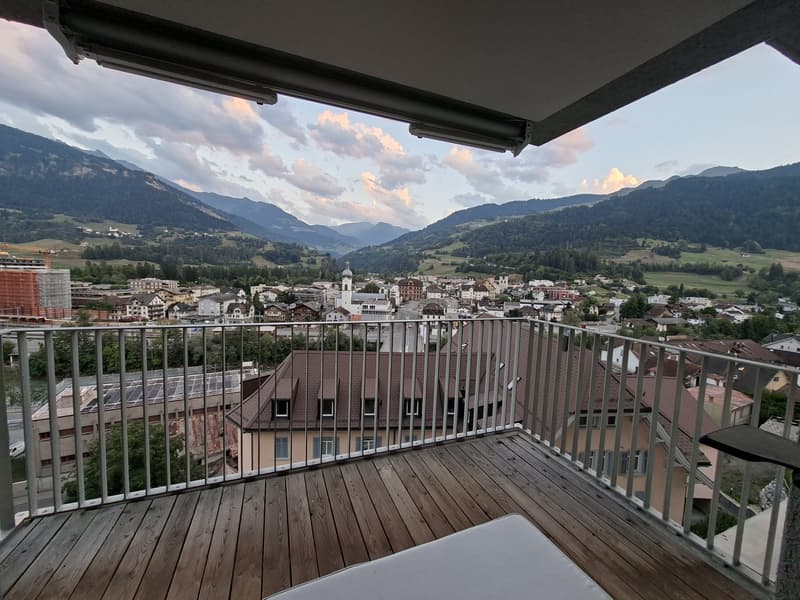 Appartamento moderno 3.5 locali con vista spettacolare su Ilanz, 6° piano con ascensore e balcone (3)