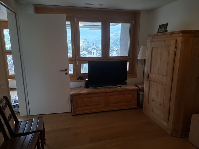 Appartamento moderno 3.5 locali con vista spettacolare su Ilanz, 6° piano con ascensore e balcone (13)