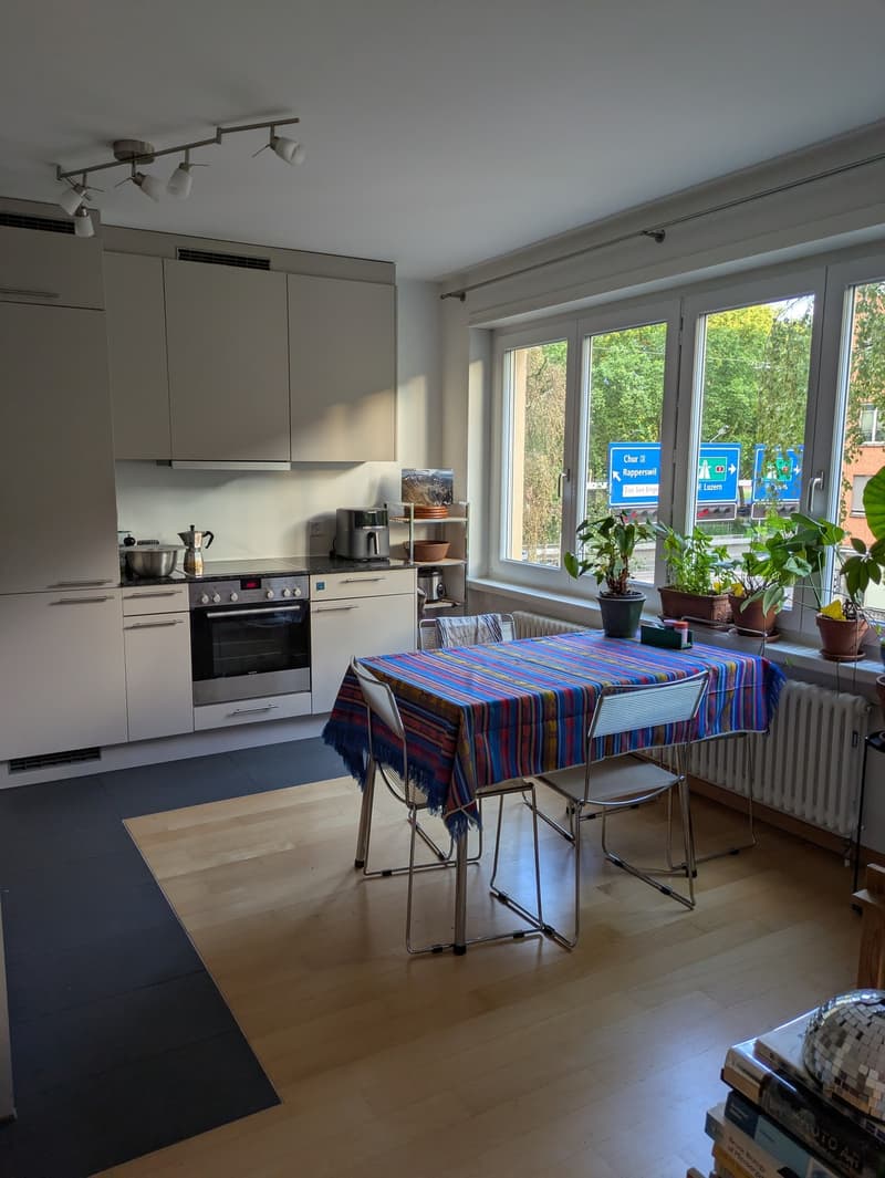 Chambre meublée en appartement central de 3,5 pièces à partir du 1er septembre (8)
