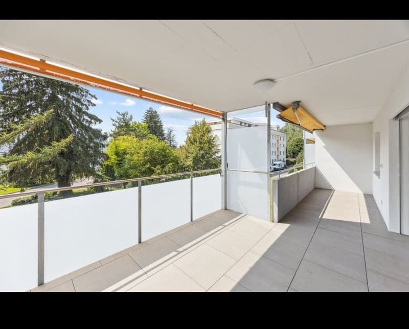 Tenant sought. Bright 4.5-room apartment with balcony (8)