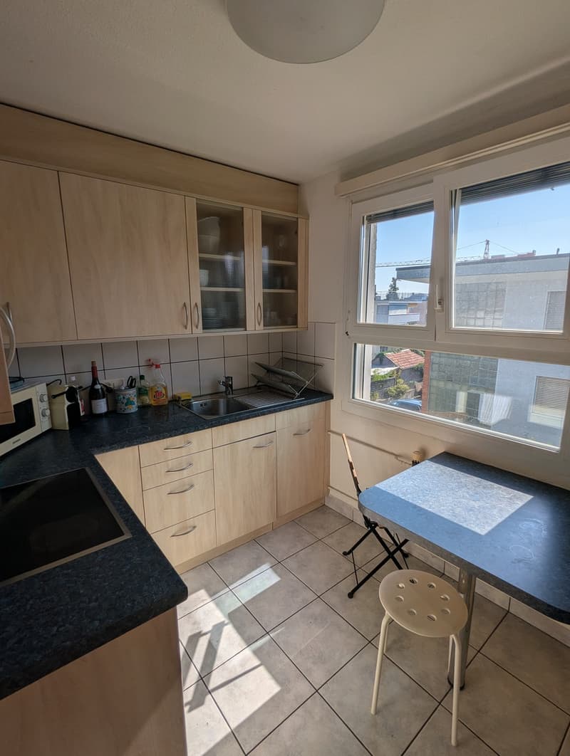 Big double bedroom with private balcony, fully furnished (Until end of January) (7)