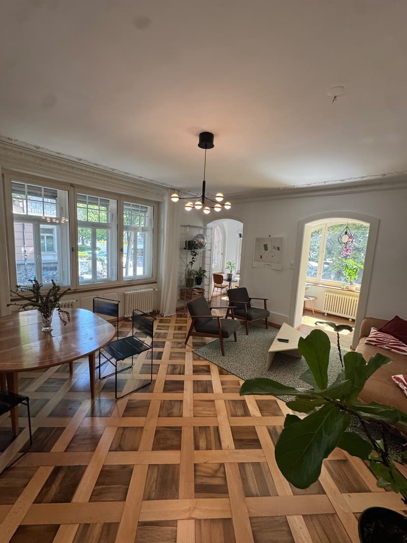 Shared apartment room (4)