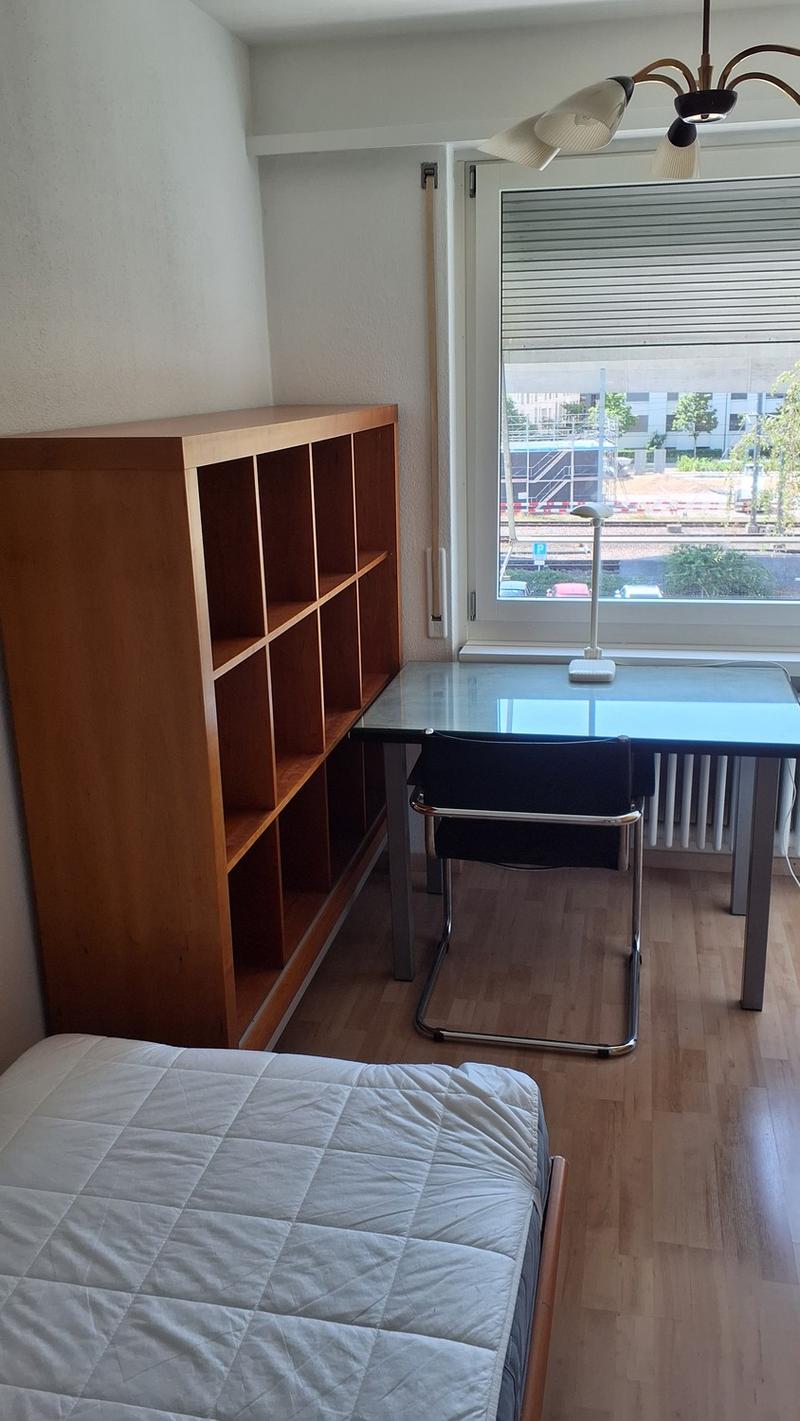 WG-Zimmer in dreier WG in 51/2 Zimmer Wohnung (4)