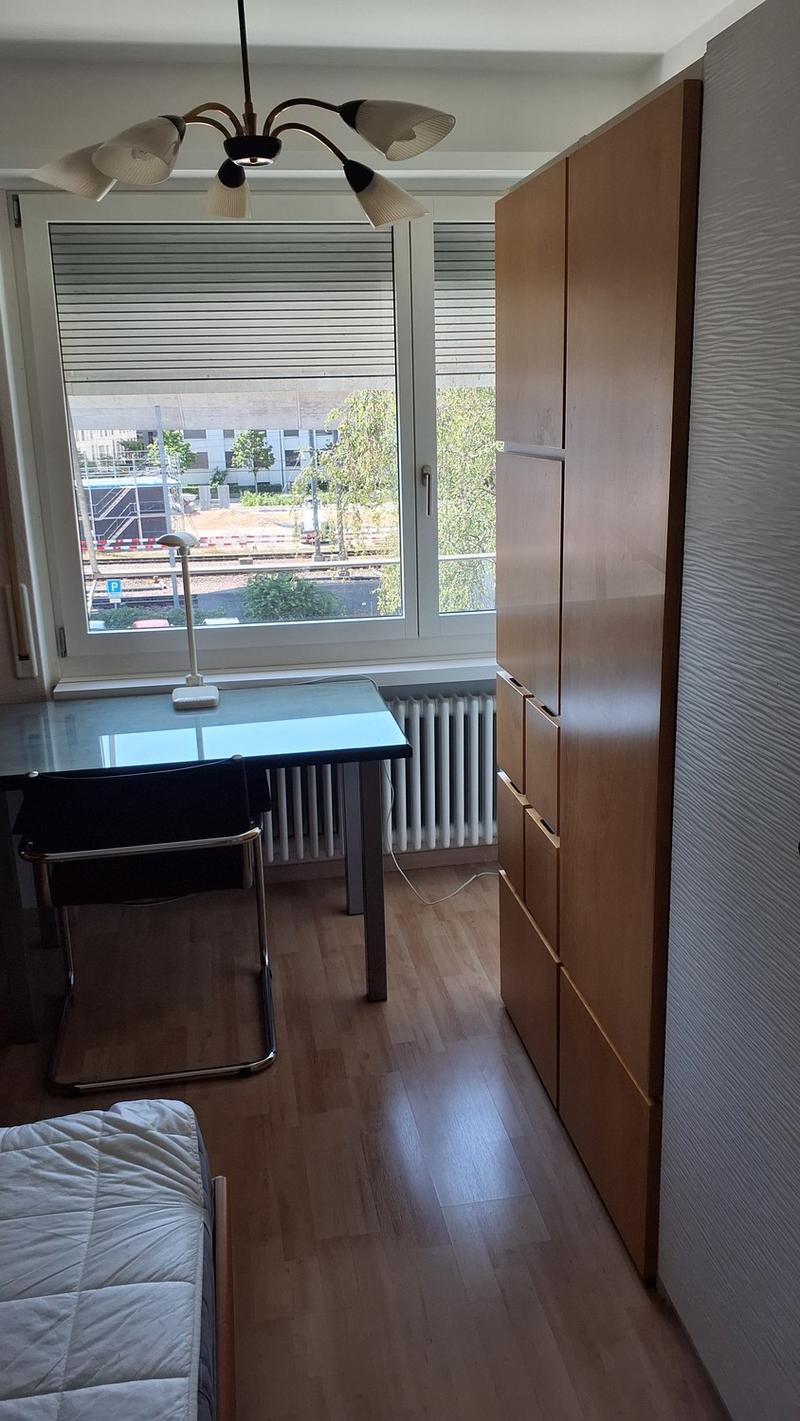 WG-Zimmer in dreier WG in 51/2 Zimmer Wohnung (5)
