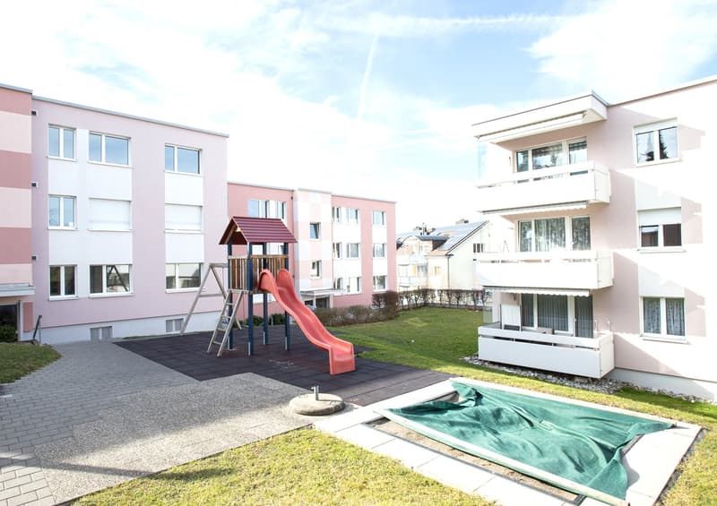 Appartement familial de 4,5 pièces baigné de lumière dans un quartier calme (2)