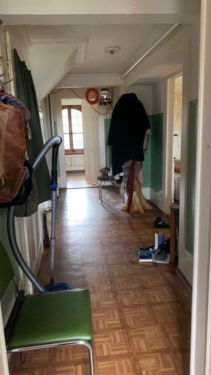 Eine Frau für die Wohngemeinschaft gesucht (2)