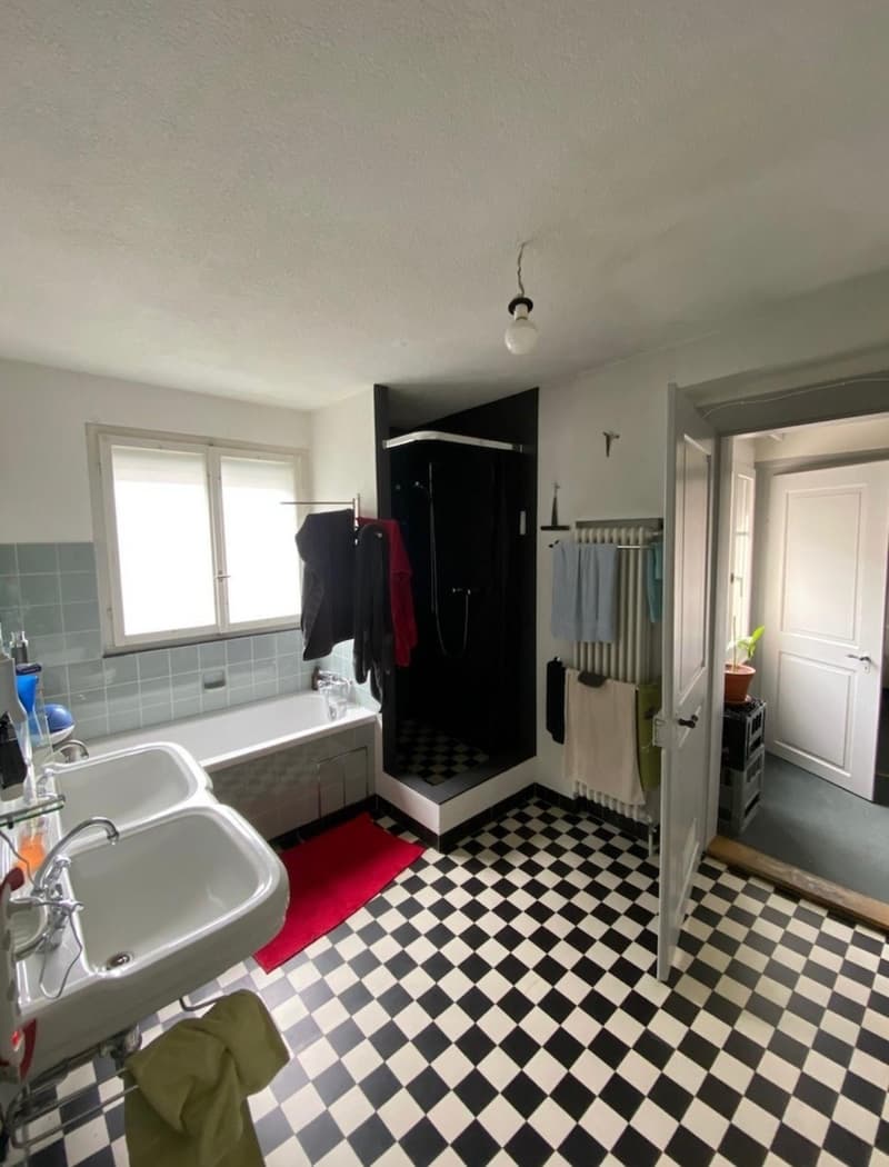 Zimmer in zentraler 8er WG (3)