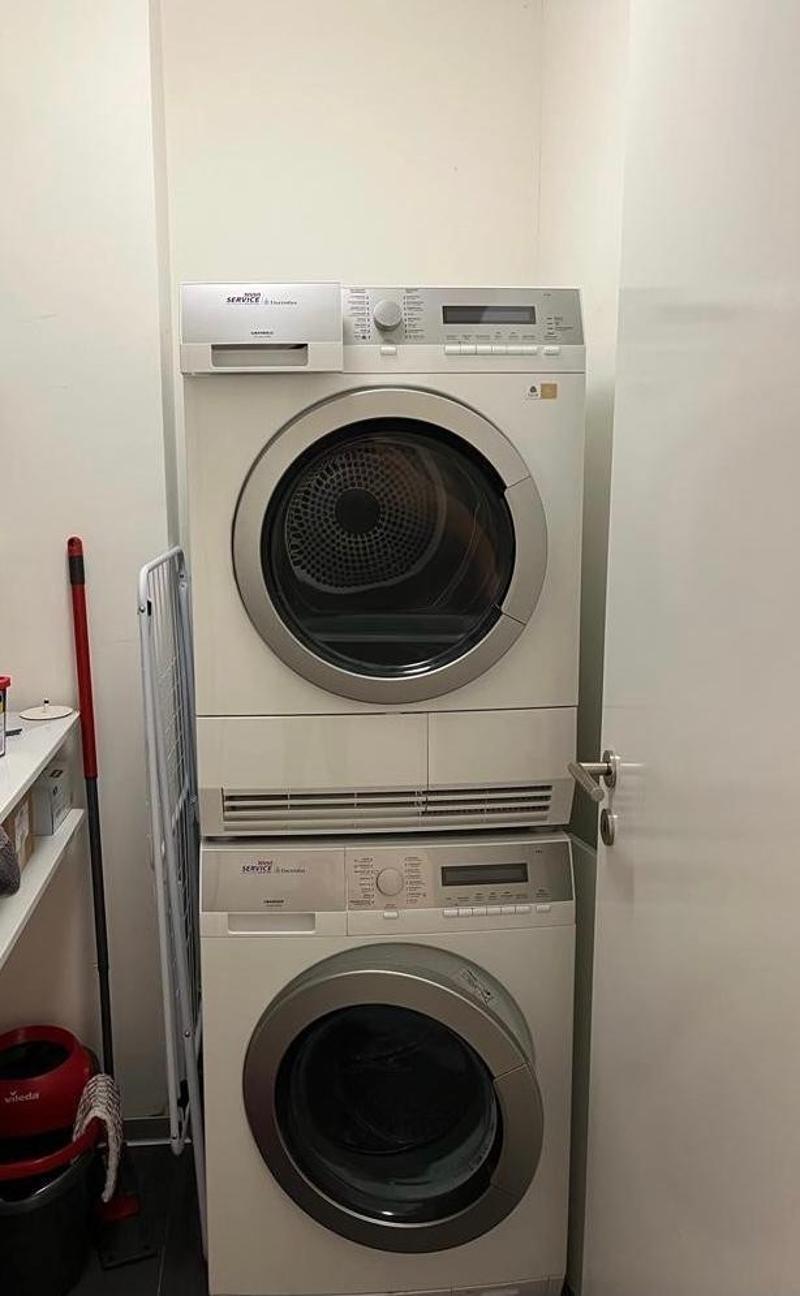 Professional shared accommodation all inclusive, with private bathroom, cleaning lady, large balcony: central (10 min to main station, 4 min to Oerlikon + 5 min to airport) (5)