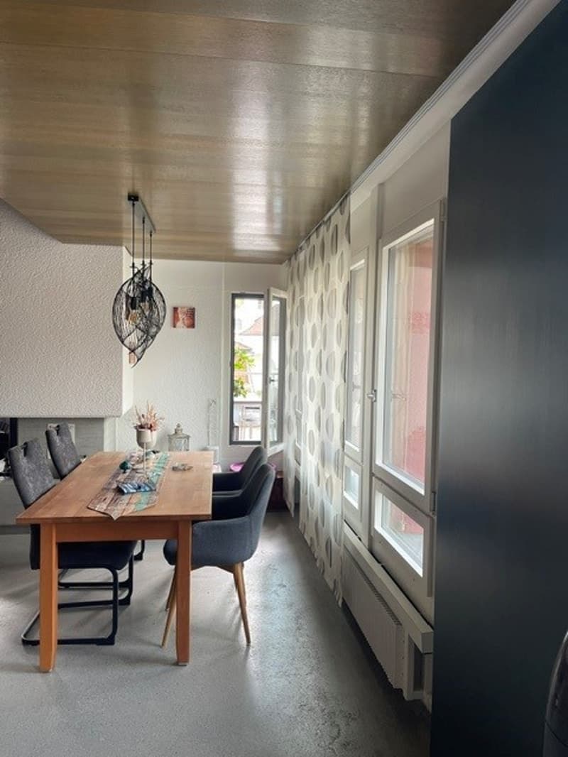 Aussergewöhnliche 4.5-Zimmer-Wohnung mit Cheminée und Terrasse im Zentrum von Stans (6)