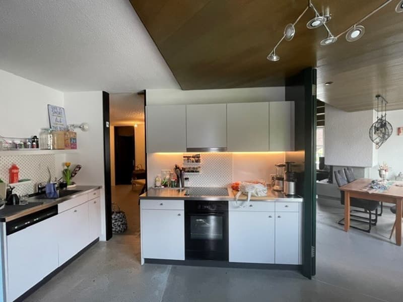Aussergewöhnliche 4.5-Zimmer-Wohnung mit Cheminée und Terrasse im Zentrum von Stans (2)