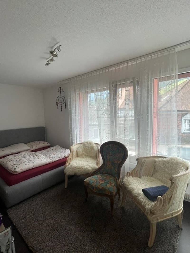 Aussergewöhnliche 4.5-Zimmer-Wohnung mit Cheminée und Terrasse im Zentrum von Stans (8)