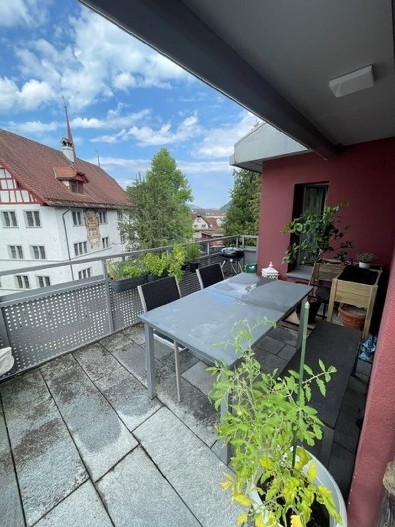 Aussergewöhnliche 4.5-Zimmer-Wohnung mit Cheminée und Terrasse im Zentrum von Stans (12)