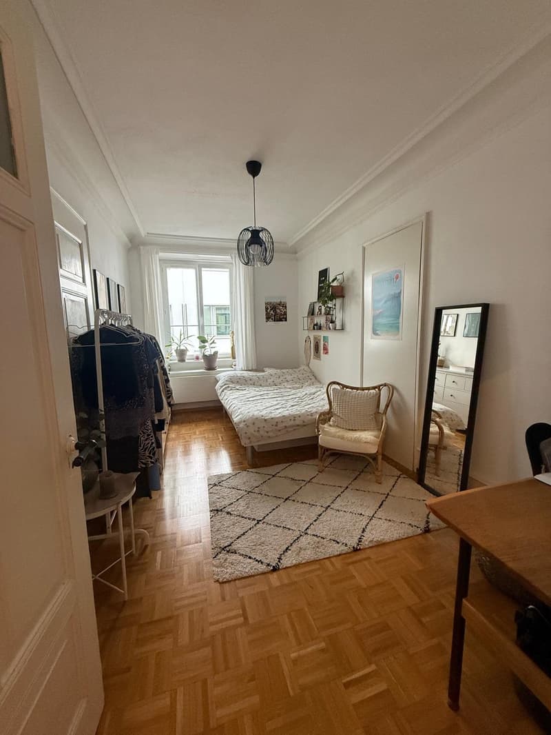 Furnished, temporary shared apartment room in Lucerne (2)