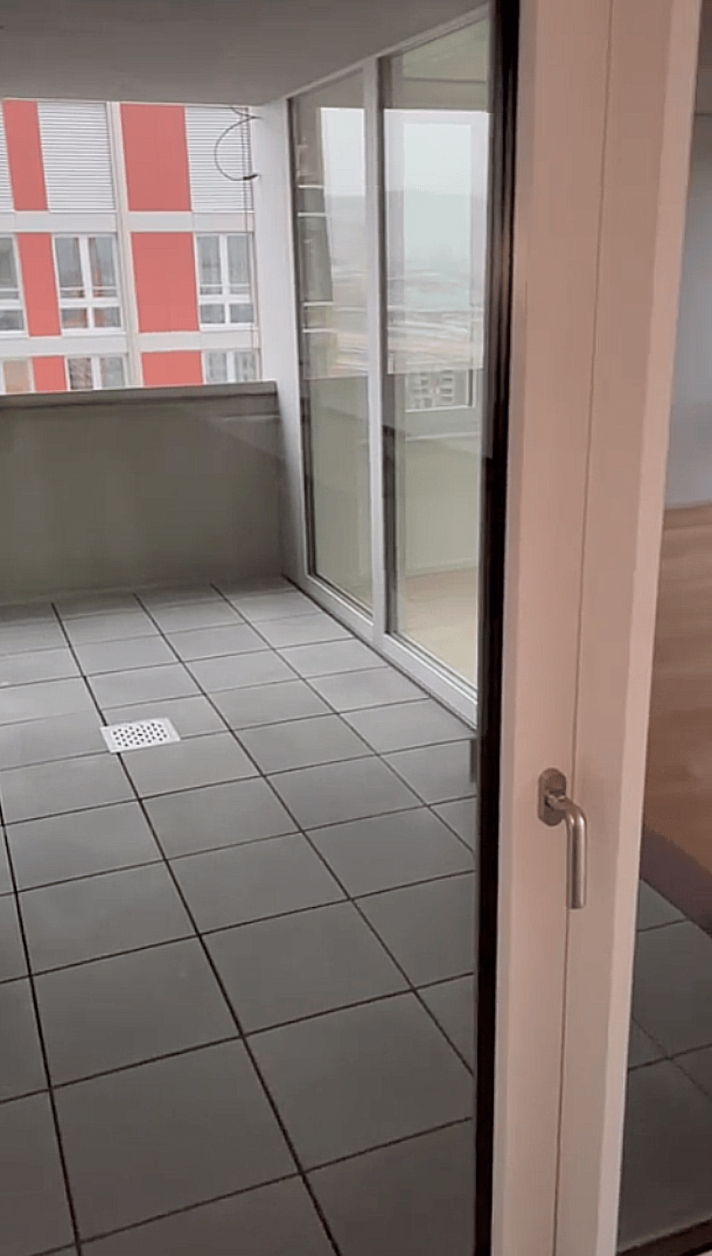 2.5 Zimmer exklusive im LetziTurm, möbiliert (7)
