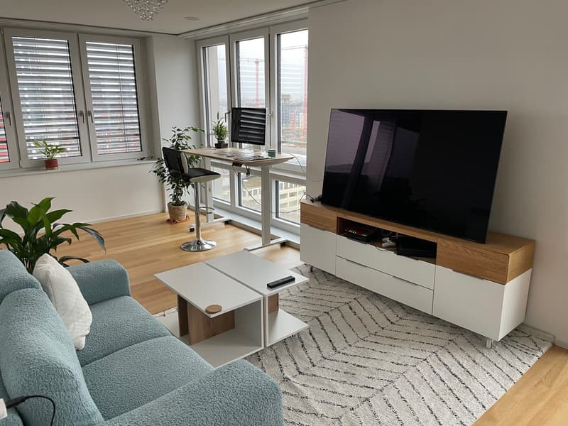 2.5 Zimmer exklusive im LetziTurm, möbiliert (1)
