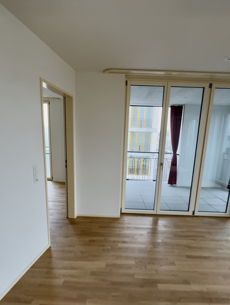Modern and bright 3.5-room apartment with 2 terraces directly at Wil train station, yet quiet! (6)