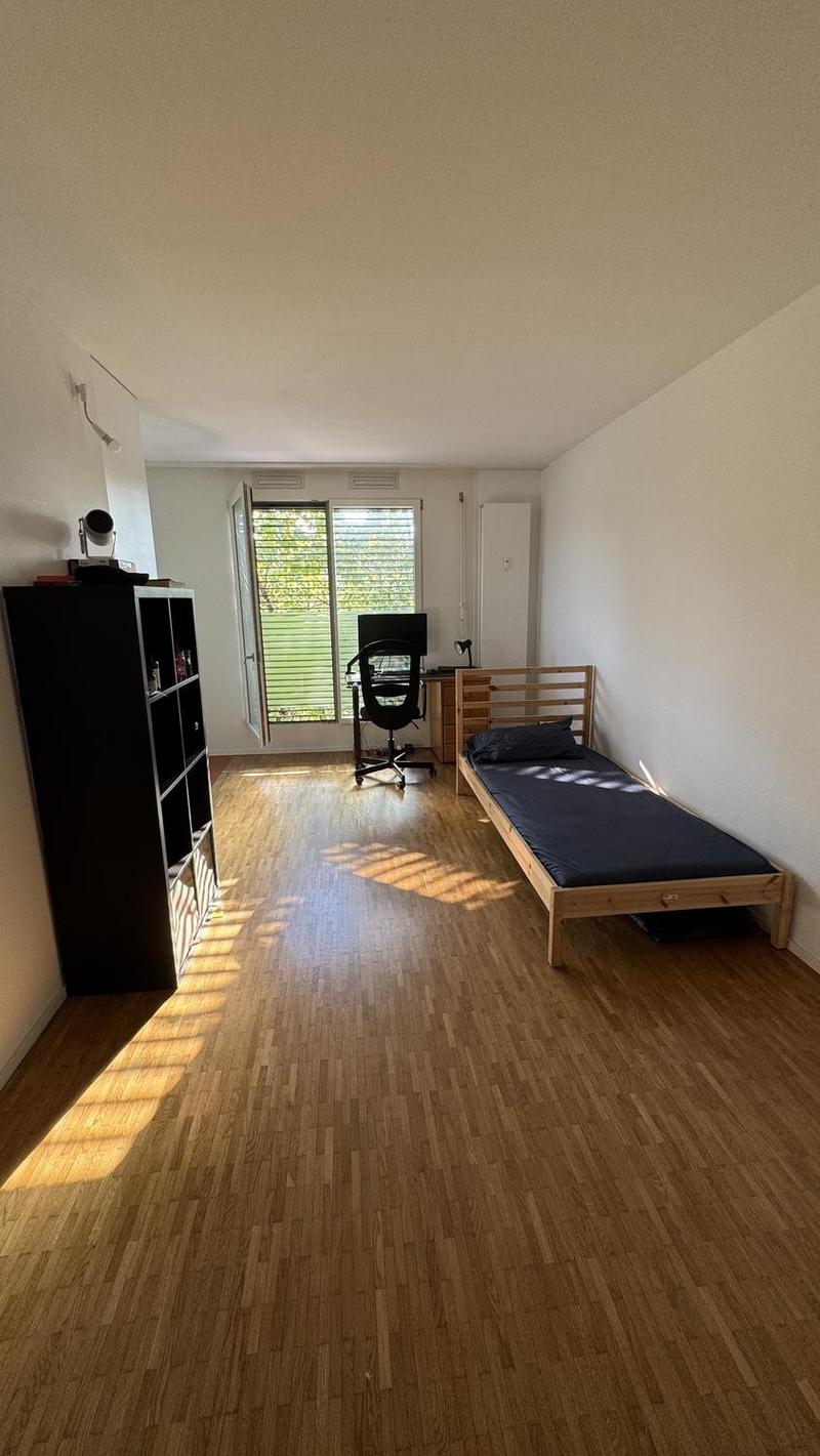 Unfurnished Bright 1-Room Apartment in the Heart of Basel (2)