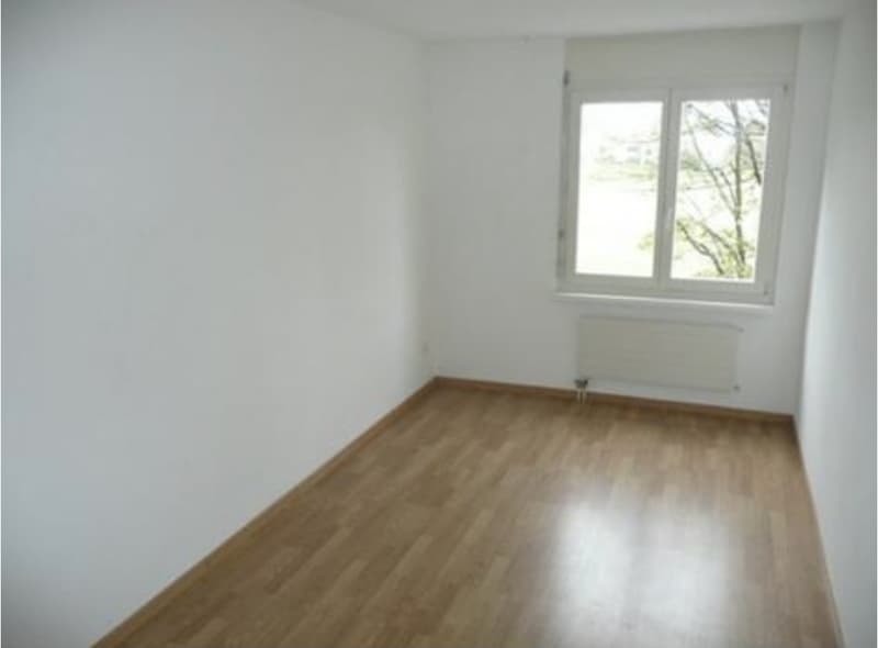 1. Room with private bathroom (6)