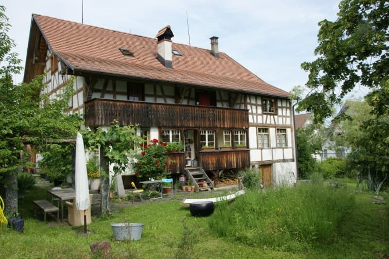 18,5 m2 de chambre meublée BUBIKON (2)