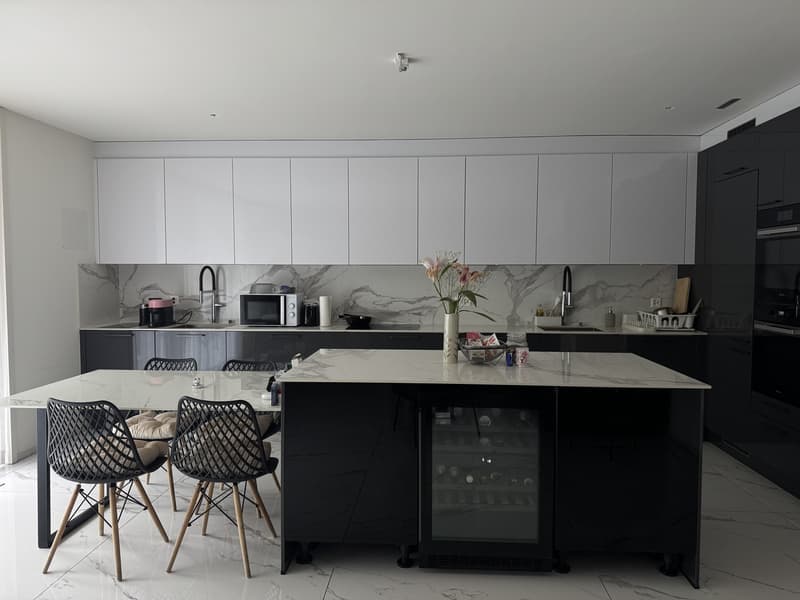 4,5 Pièces avec 2 Salles de bain Appartement meublé récemment disponible pour sous-location (4)