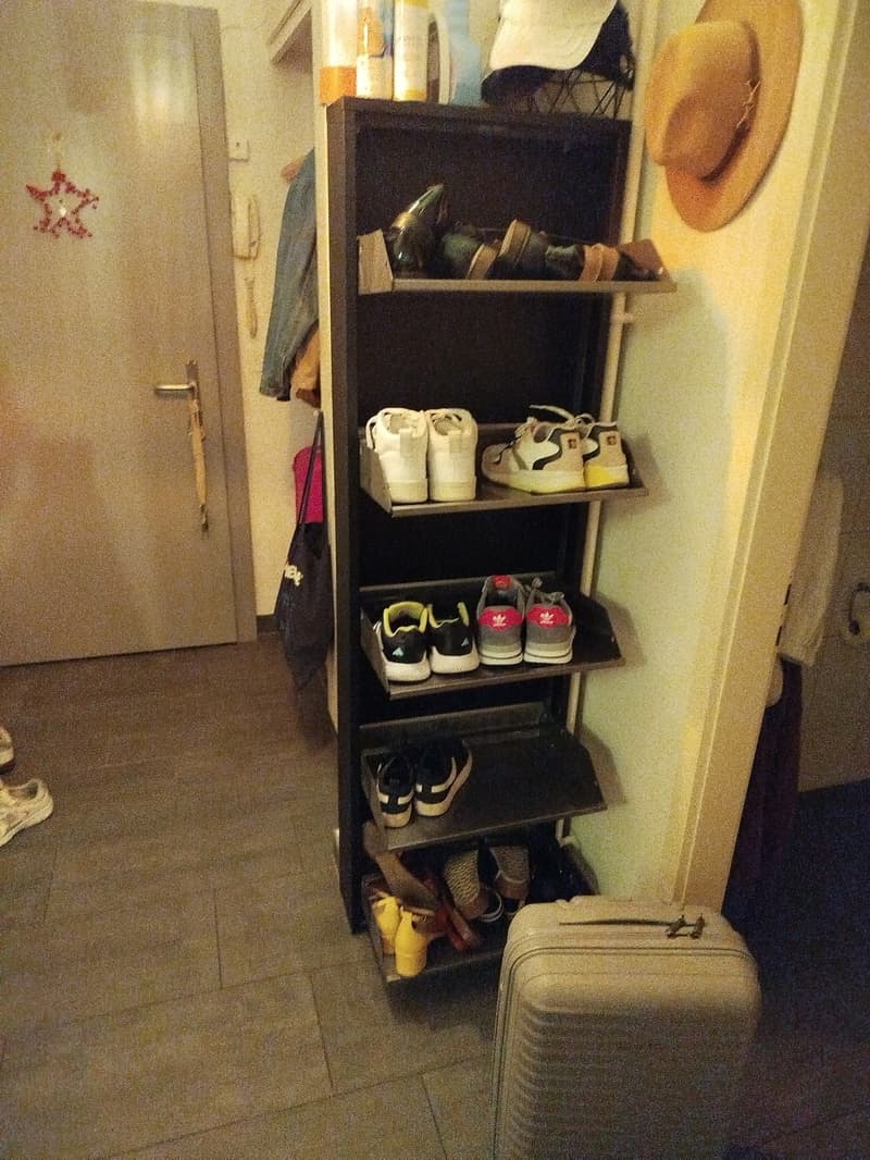 Armoire à chaussures