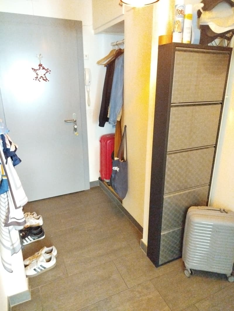 Bell'appartamento di 2.5 locali nel centro di Fribourg - arredato da dare (3)
