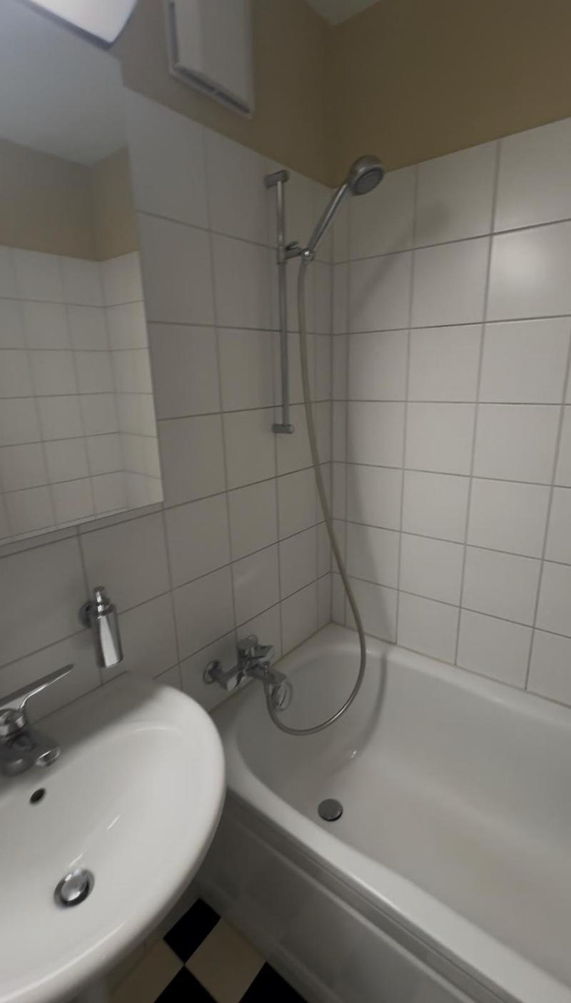 Chambre meublée à Zurich ville (Kreis 10) avec toutes les charges incluses + nettoyage (5)
