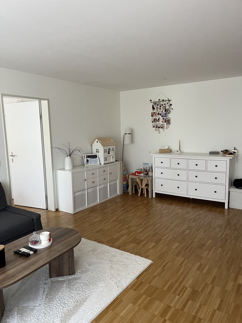Helle 2,5-Zimmer-Wohnung im Parterre - Nachmieter gesucht (2)