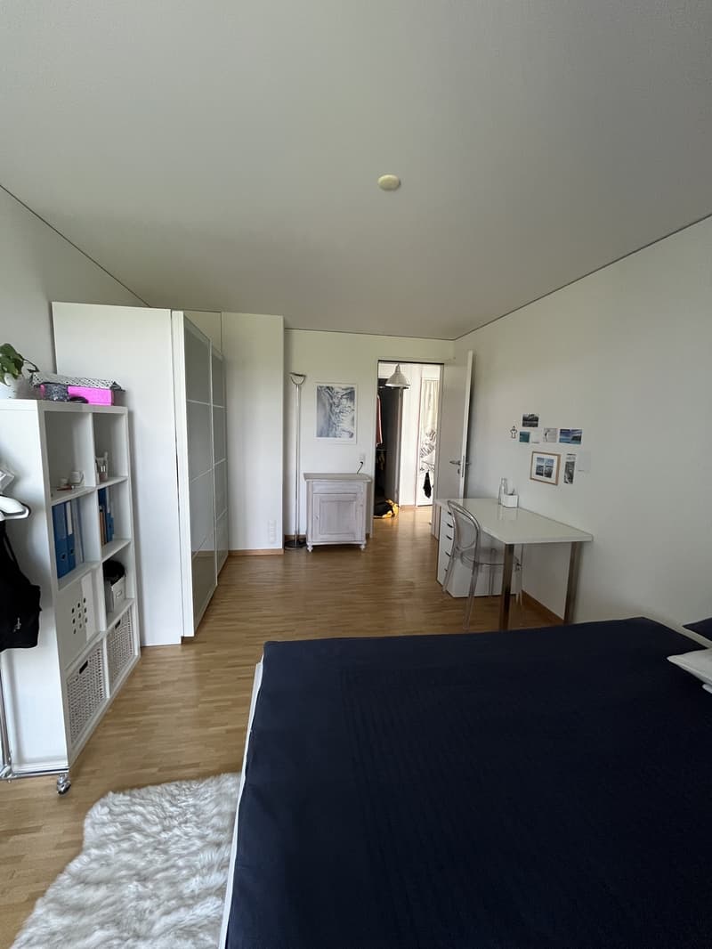 Helles modernes WG-Zimmer mit Balkon (unbefristet) (2)