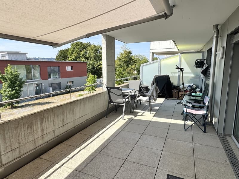 2.5-Zimmer-Wohnung mit grosser Terrasse in Adlikon (6)