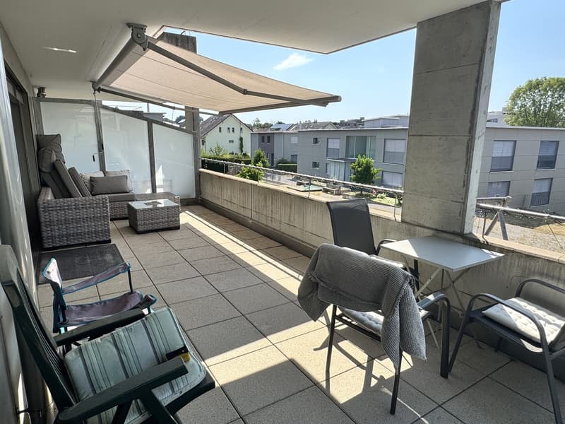 2.5-Zimmer-Wohnung mit grosser Terrasse in Adlikon (5)