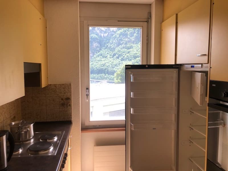 2-Zimmer-in einer WG mit gemeinsamem Wohnzimmer mit Seesicht in Hergiswil (6)