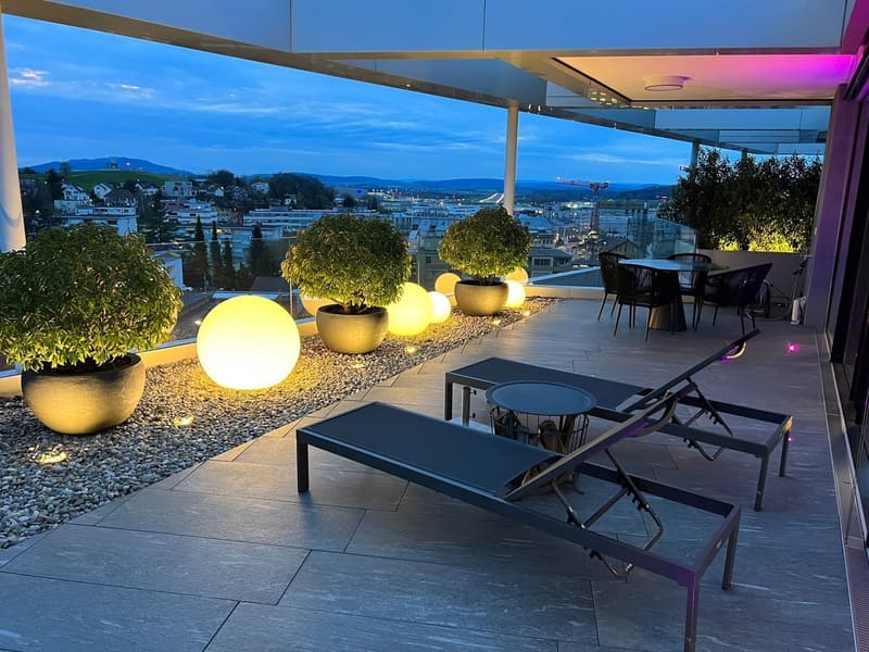 Sonnenuntergang inklusive WG-Zimmer mit Runway-Blick und riesiger Dachterrasse (12)