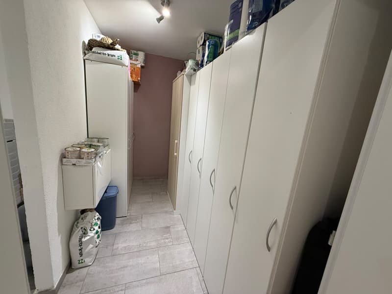 Nachmieter gesucht moderne 3.5-Zimmerwohnung in Hombrechtikon per 01.10.2026 (2)