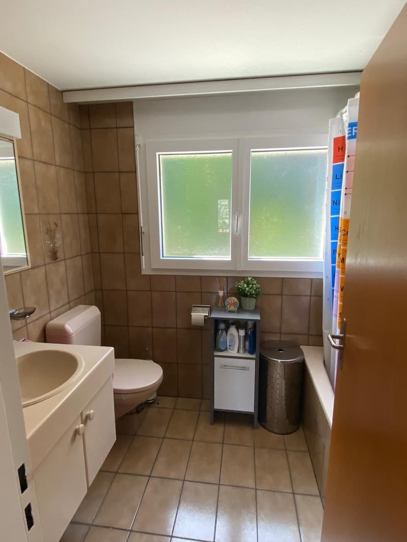 Helle 3.5-Zimmer-Wohnung mit Balkon und schöner Aussicht in Buochs (7)