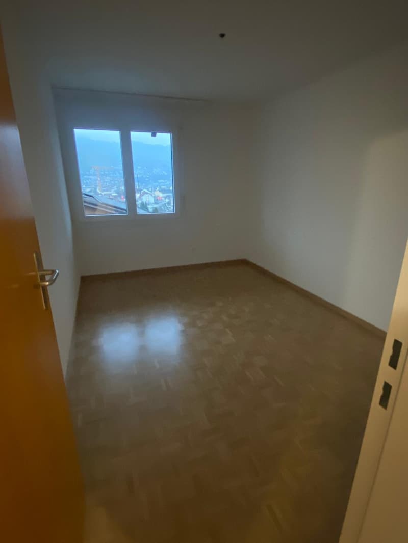 Helle 3.5-Zimmer-Wohnung mit Balkon und schöner Aussicht in Buochs (5)