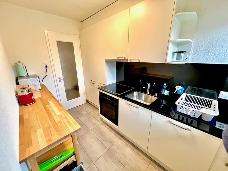 Grosses WG-Zimmer an Top Lage mit idealer Verkehrs-/ÖV Anbindung :) (4)